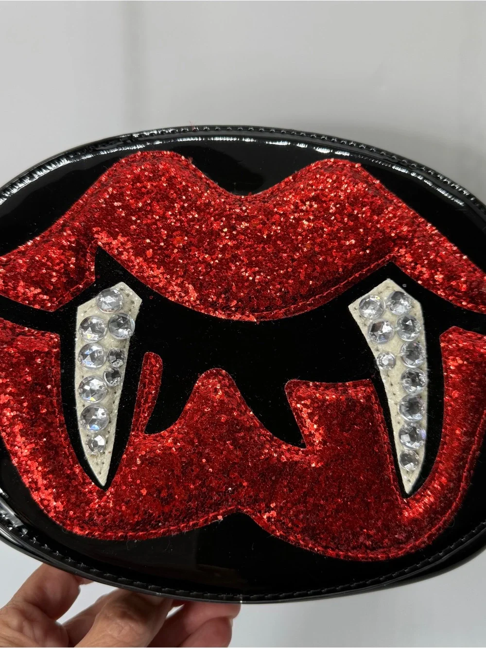 Betsey Johnson Glampire Vampire Crossbody Bag Fang Lips Faux Patent Leather - Picture 5 of 15